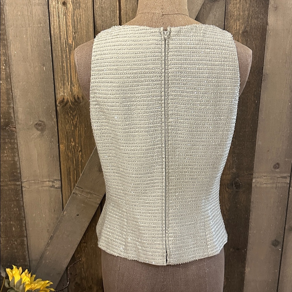 Carmen Marc Valvo Sleeveless Metallic Silver Grey Beaded Blouse Size 8 - Picture 6 of 14